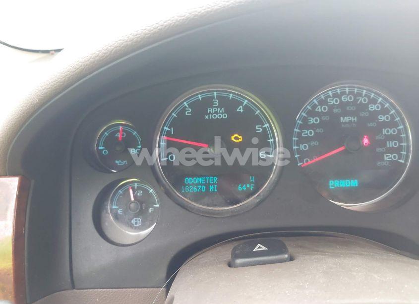 Photo 15 of 2010 Chevrolet Suburban 1500 LTZ (VIN 1GNUKKE35AR273482)