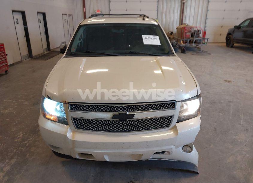 Photo 12 of 2010 Chevrolet Suburban 1500 LTZ (VIN 1GNUKKE36AR101994)