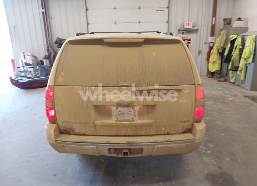 Photo 16 of 2010 Chevrolet Suburban 1500 LTZ (VIN 1GNUKKE36AR101994)