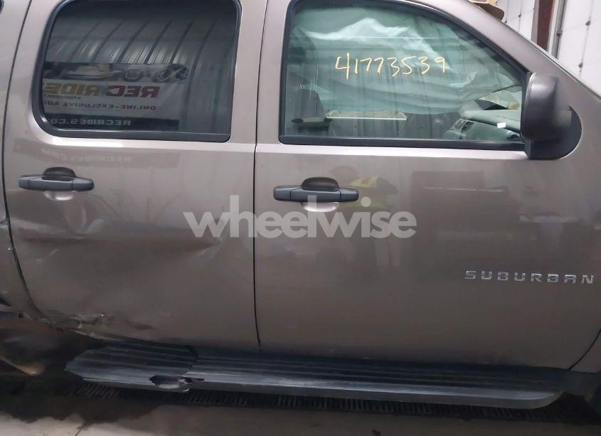 Photo 14 of 2013 Chevrolet Suburban 2500 COMMERCIAL FLEET (VIN 1GNWK5EGXDR328638)