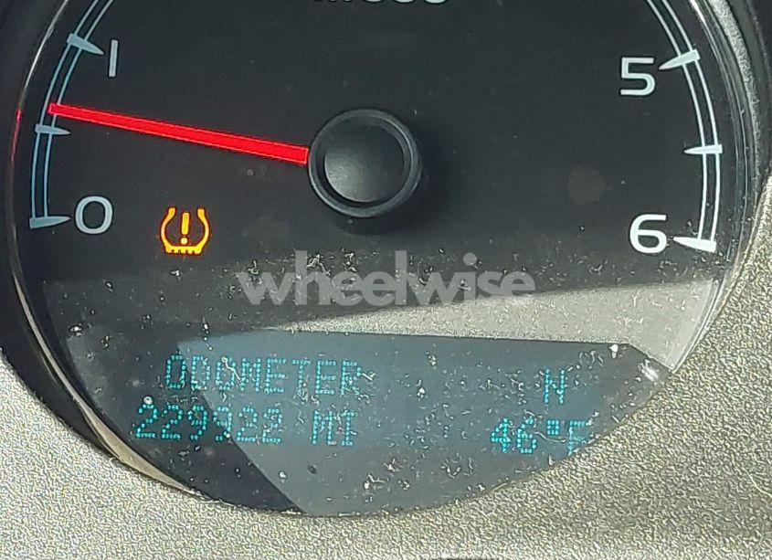 Photo 15 of 2011 Chevrolet Suburban 2500 LS (VIN 1GNWKLEG1BR365577)