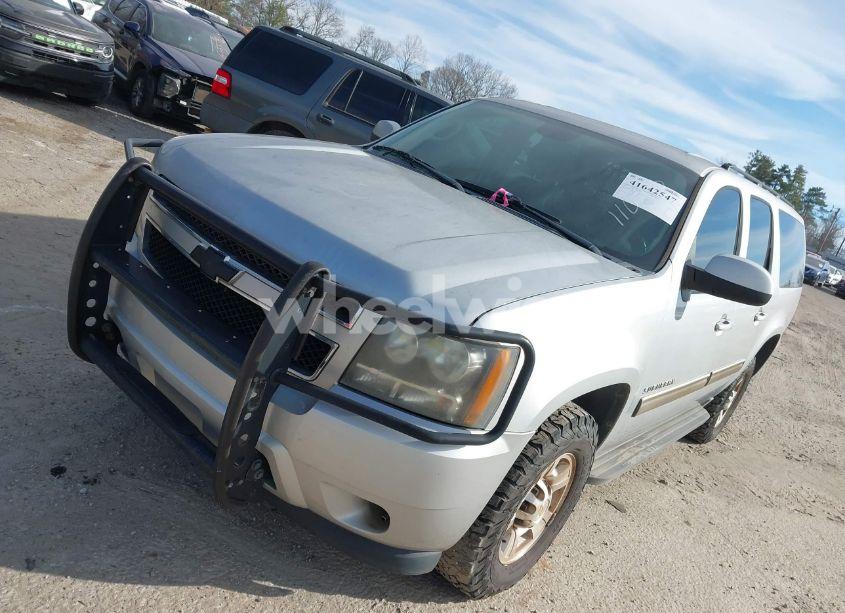 Photo 2 of 2011 Chevrolet Suburban 2500 LS (VIN 1GNWKLEG1BR365577)