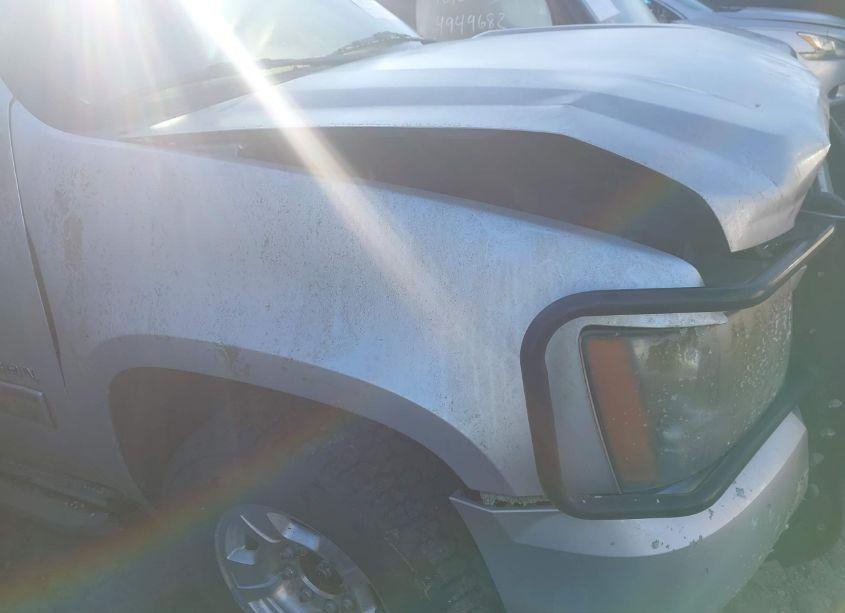 Photo 16 of 2011 Chevrolet Suburban 2500 LS (VIN 1GNWKLEG5BR375027)