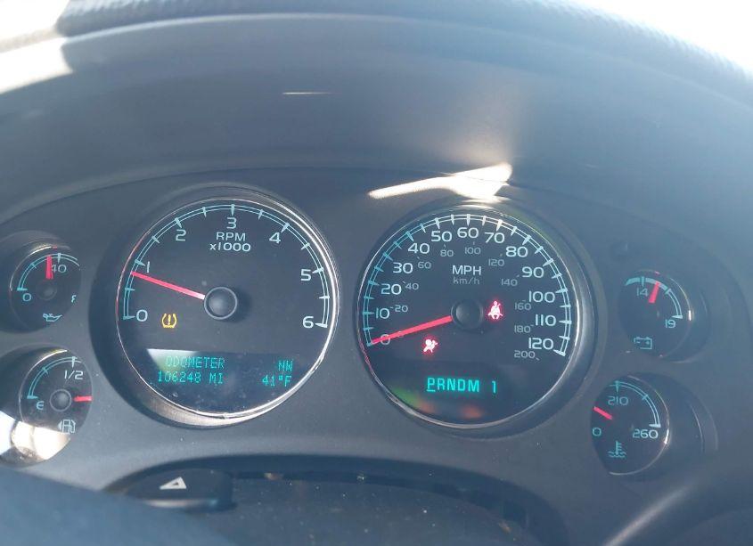 Photo 7 of 2011 Chevrolet Suburban 2500 LS (VIN 1GNWKLEG5BR375027)