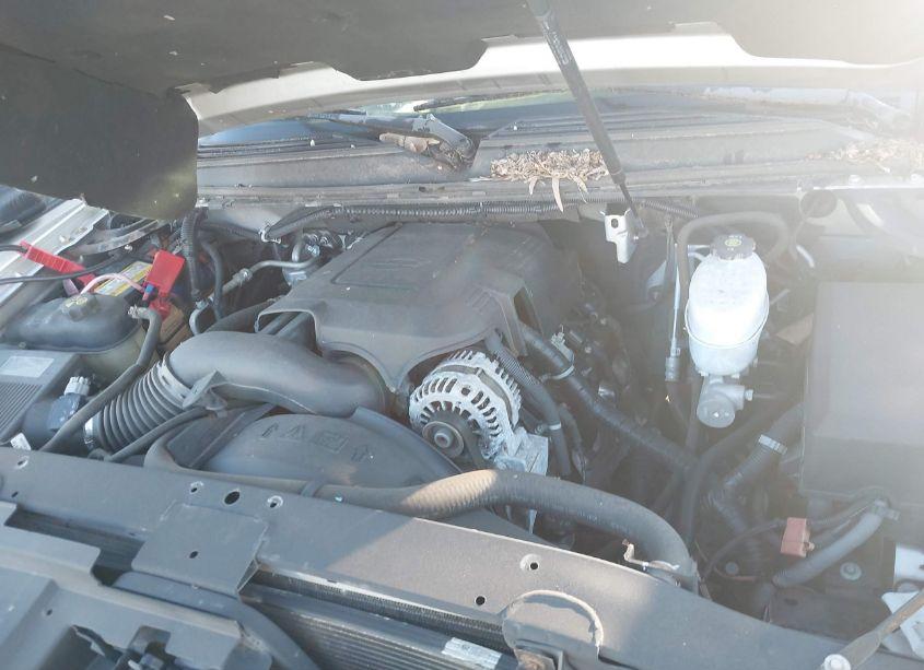 Photo 9 of 2011 Chevrolet Suburban 2500 LS (VIN 1GNWKLEG5BR375027)