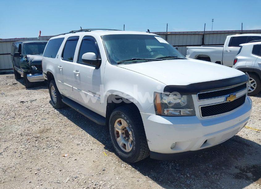 2011 Chevrolet Suburban 2500 LT1 (VIN 1GNWKMEG3BR250386) main photo