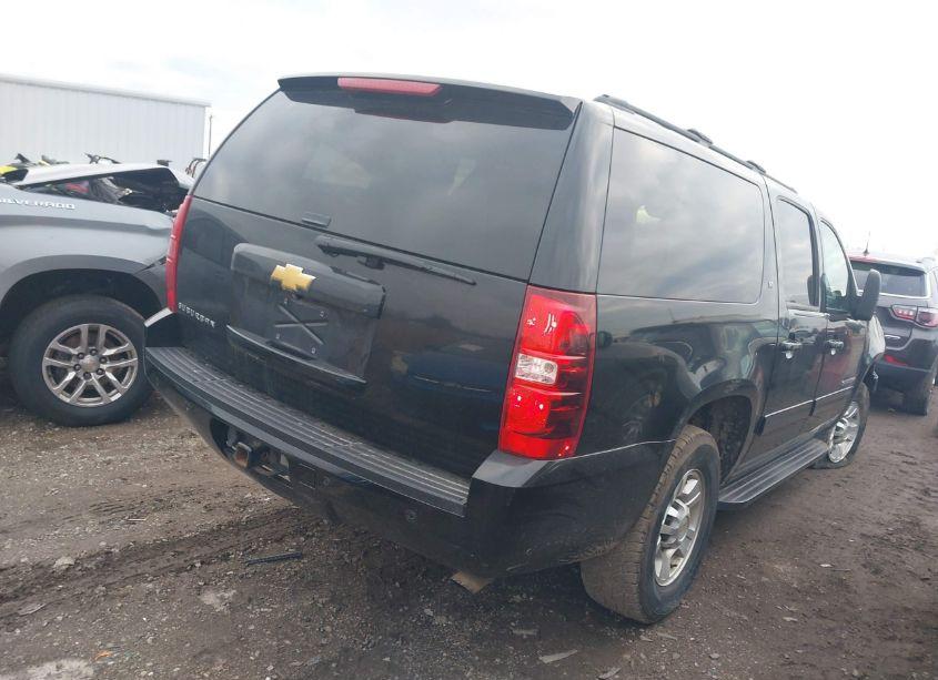 Photo 4 of 2012 Chevrolet Suburban 2500 LT (VIN 1GNWKMEGXCR232792)