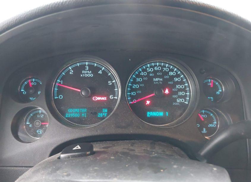 Photo 7 of 2010 Chevrolet Suburban 2500 LS (VIN 1GNZKLEG7AR157439)