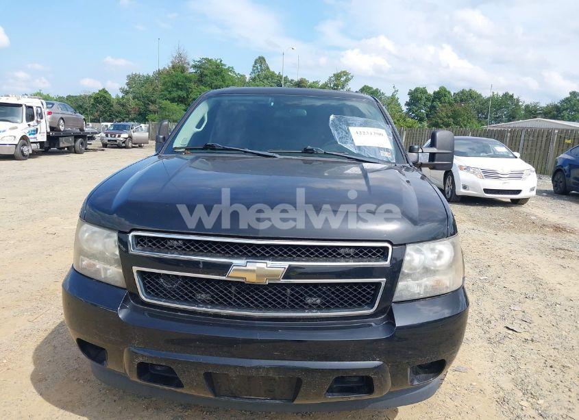 Photo 12 of 2010 Chevrolet Suburban 2500 LS (VIN 1GNZKLEG7AR271831)
