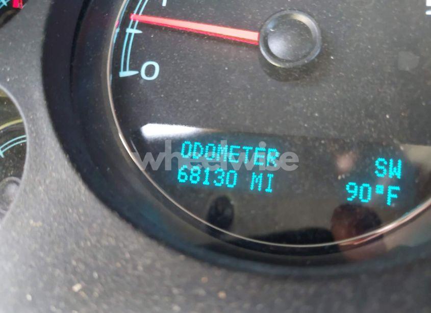 Photo 15 of 2010 Chevrolet Suburban 2500 LS (VIN 1GNZKLEG7AR271831)