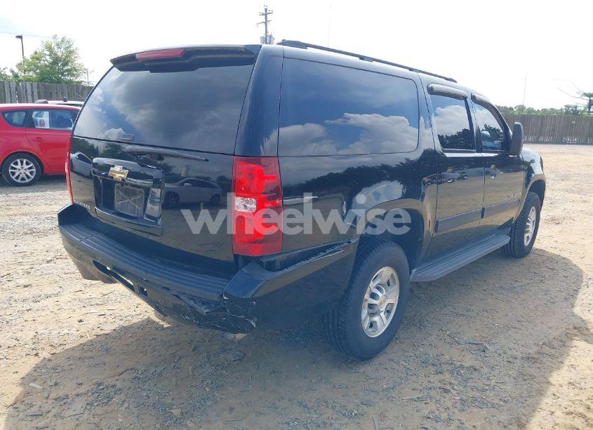 Photo 4 of 2010 Chevrolet Suburban 2500 LS (VIN 1GNZKLEG7AR271831)