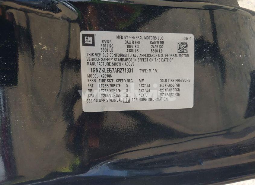 Photo 9 of 2010 Chevrolet Suburban 2500 LS (VIN 1GNZKLEG7AR271831)