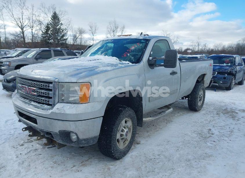 Photo 2 of 2014 Gmc Sierra 2500HD SLE (VIN 1GT020CG7EF156804)