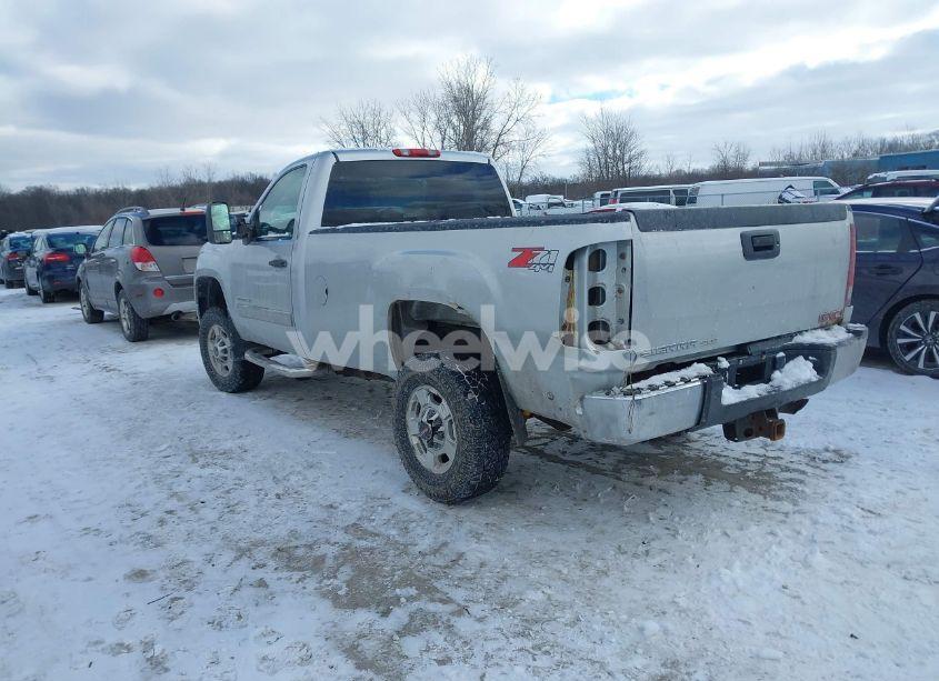 Photo 3 of 2014 Gmc Sierra 2500HD SLE (VIN 1GT020CG7EF156804)