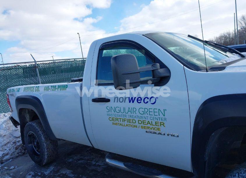 Photo 13 of 2011 Gmc Sierra 2500HD WORK TRUCK (VIN 1GT02ZCG2BF124617)