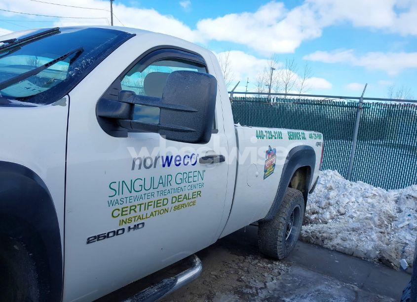 Photo 14 of 2011 Gmc Sierra 2500HD WORK TRUCK (VIN 1GT02ZCG2BF124617)