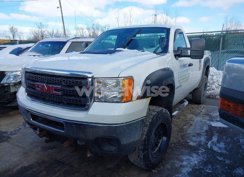 Photo 2 of 2011 Gmc Sierra 2500HD WORK TRUCK (VIN 1GT02ZCG2BF124617)