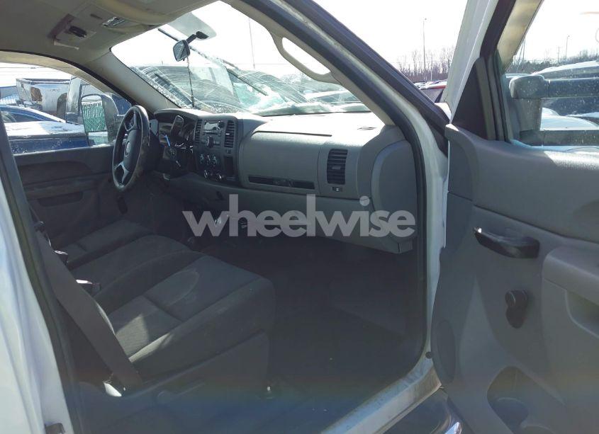 Photo 5 of 2011 Gmc Sierra 2500HD WORK TRUCK (VIN 1GT02ZCG2BF124617)