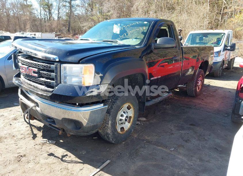 Photo 2 of 2013 Gmc Sierra 2500HD WORK TRUCK (VIN 1GT02ZCG9DZ247493)