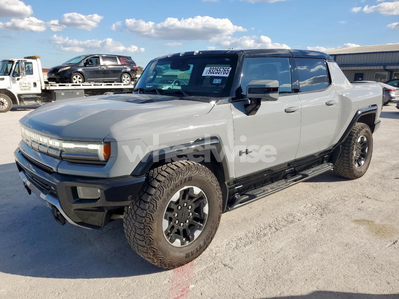 2024 GMC HUMMER PICKUP 2X (VIN 1GT10BDD0RU110128) main photo