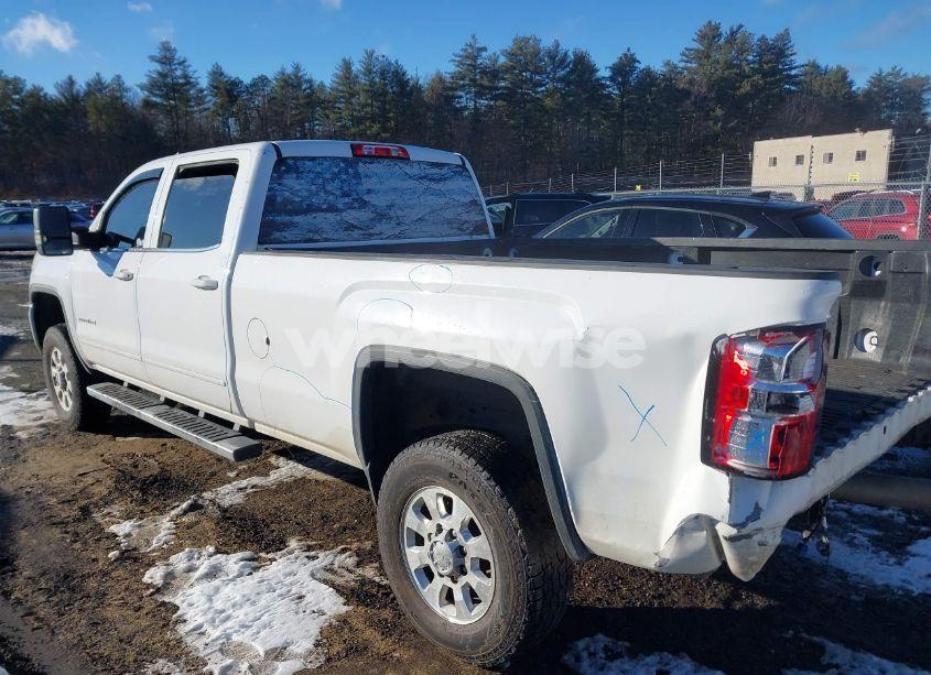Photo 3 of 2015 Gmc Sierra 2500HD SLE (VIN 1GT11YE84FF636313)