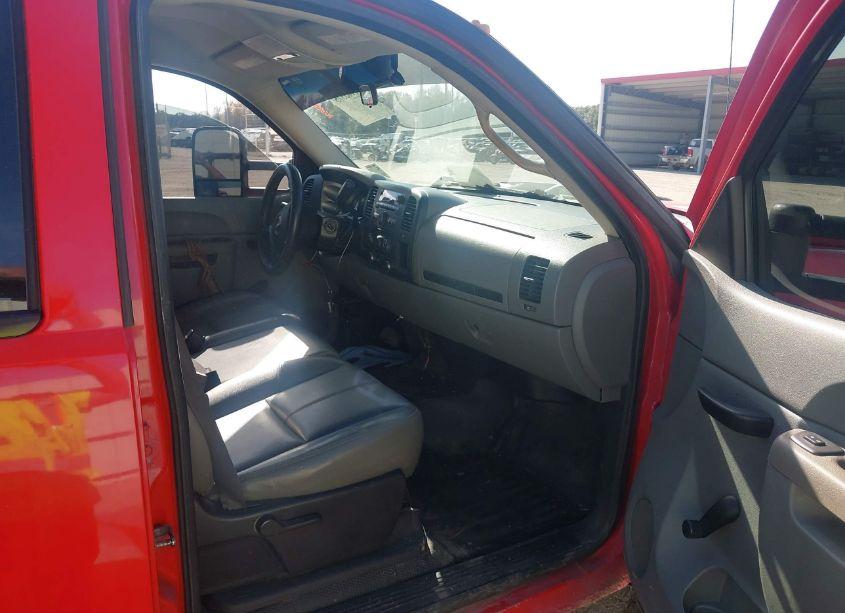 Photo 5 of 2013 Gmc Sierra 2500HD WORK TRUCK (VIN 1GT11ZCG4DF210697)