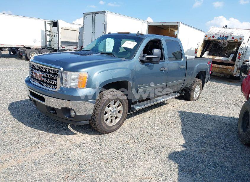 Photo 2 of 2011 Gmc Sierra 2500HD SLE (VIN 1GT120C80BF188695)