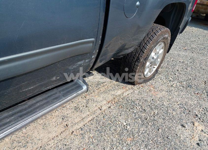 Photo 6 of 2011 Gmc Sierra 2500HD SLE (VIN 1GT120C80BF188695)