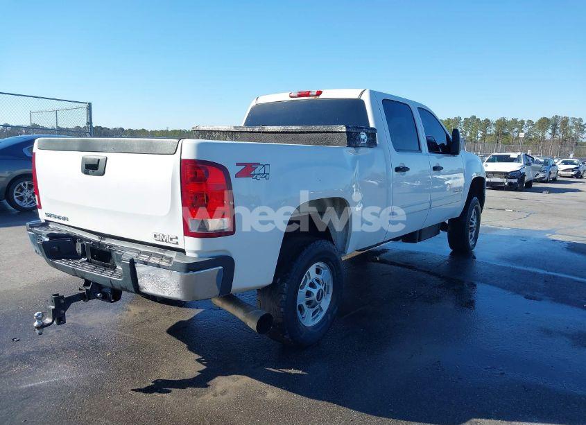 Photo 4 of 2013 Gmc Sierra 2500HD SLE (VIN 1GT120C83DF106056)