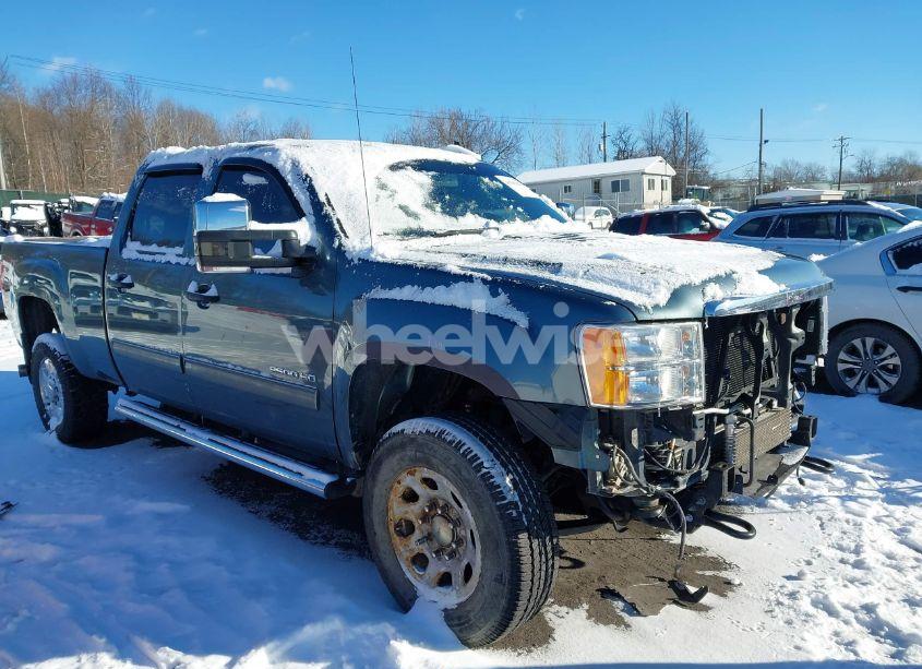 2014 Gmc Sierra 2500HD SLE (VIN 1GT120C89EF166974) main photo