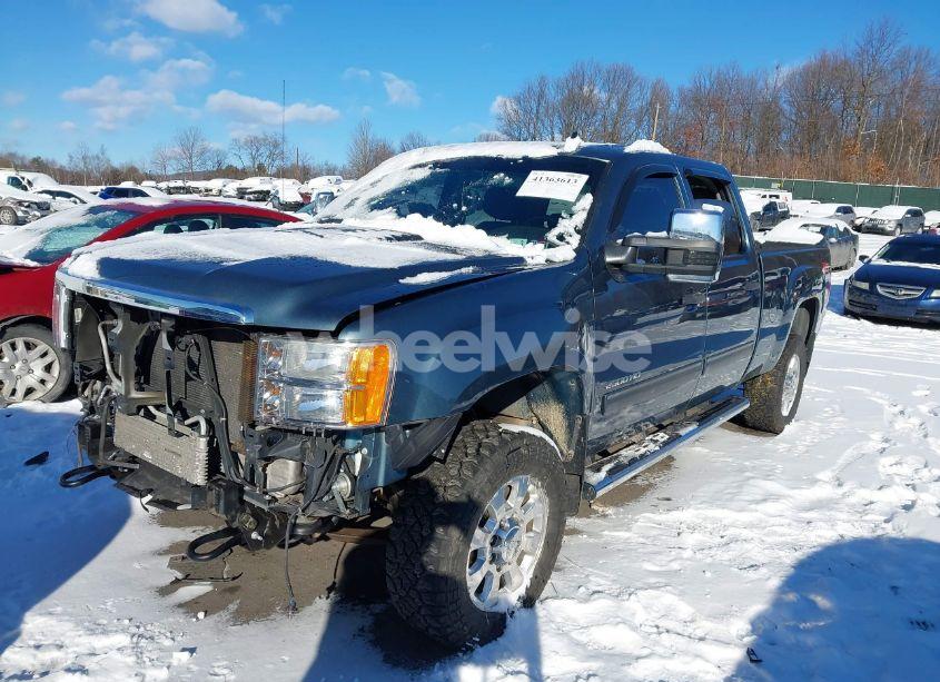 Photo 2 of 2014 Gmc Sierra 2500HD SLE (VIN 1GT120C89EF166974)