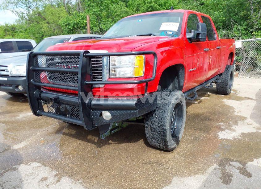 Photo 2 of 2011 Gmc Sierra 2500HD SLE (VIN 1GT120CG2BF262142)
