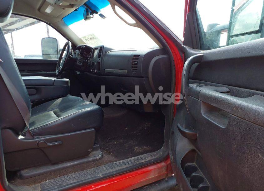 Photo 5 of 2011 Gmc Sierra 2500HD SLE (VIN 1GT120CG2BF262142)