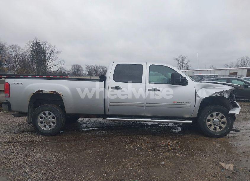 Photo 13 of 2013 Gmc Sierra 2500HD SLE (VIN 1GT120CG2DF231749)
