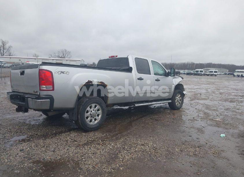 Photo 4 of 2013 Gmc Sierra 2500HD SLE (VIN 1GT120CG2DF231749)