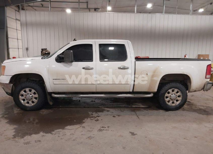Photo 14 of 2011 Gmc Sierra 2500HD SLE (VIN 1GT120CG3BF112511)