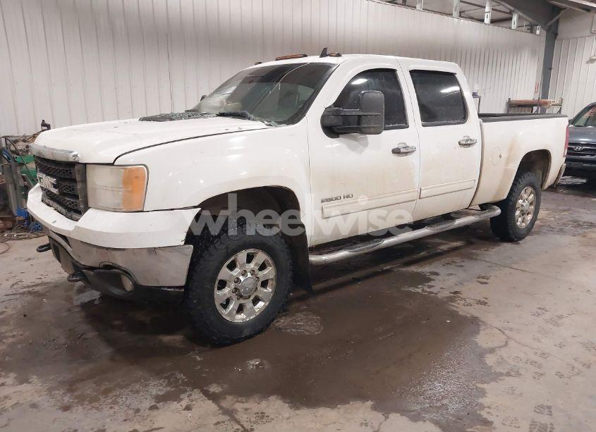 Photo 2 of 2011 Gmc Sierra 2500HD SLE (VIN 1GT120CG3BF112511)