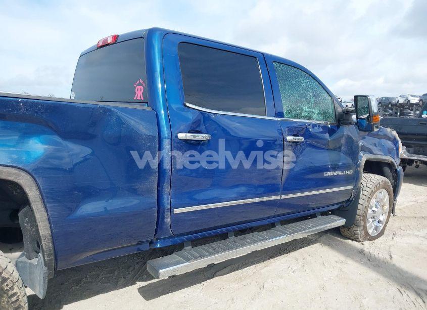 Photo 6 of 2015 Gmc Sierra 2500HD DENALI (VIN 1GT120E83FF650086)