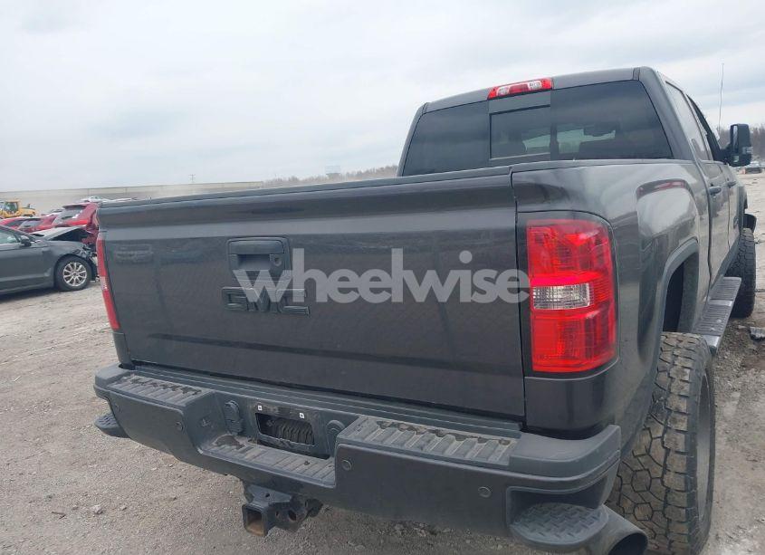 Photo 16 of 2015 Gmc Sierra 2500HD DENALI (VIN 1GT120E84FF681816)