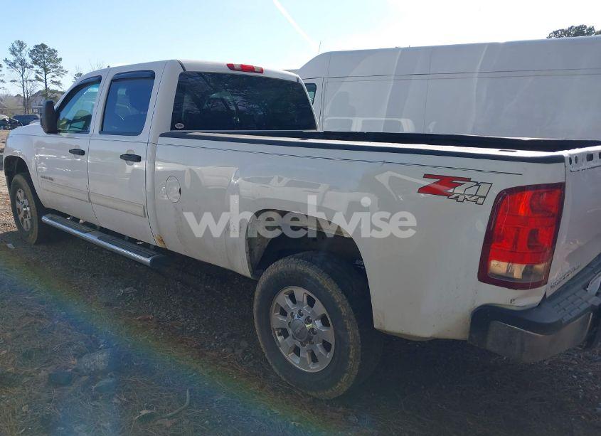 Photo 3 of 2011 Gmc Sierra 2500HD SLE (VIN 1GT120E85BF203852)