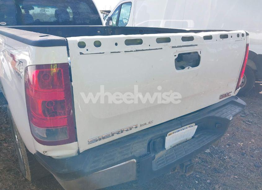 Photo 5 of 2011 Gmc Sierra 2500HD SLE (VIN 1GT120E85BF203852)