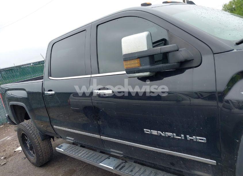 Photo 13 of 2015 Gmc Sierra 2500HD DENALI (VIN 1GT120E87FF525334)