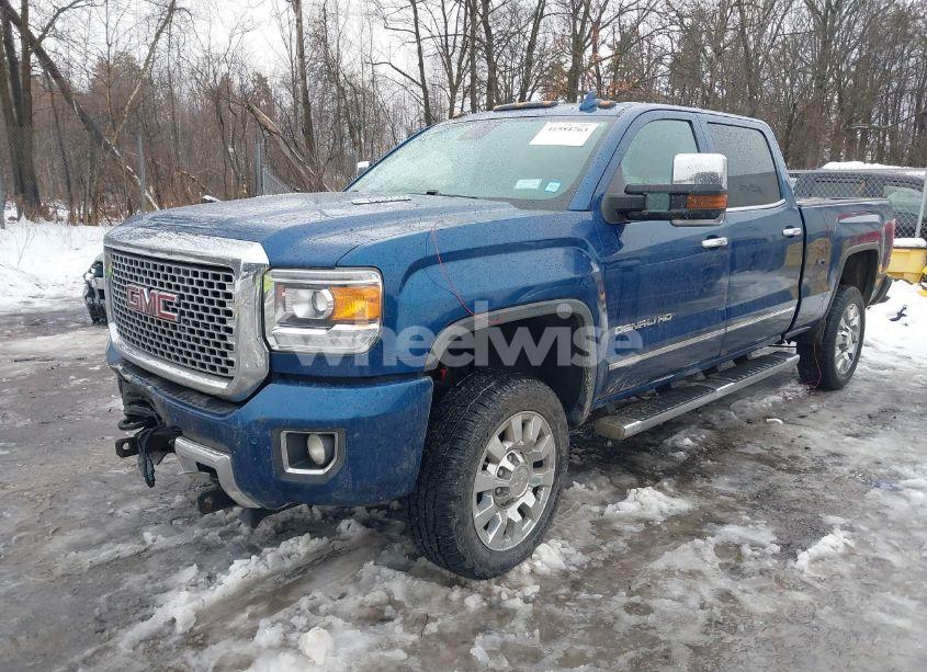 Photo 2 of 2015 Gmc Sierra 2500HD DENALI (VIN 1GT120E87FF586182)