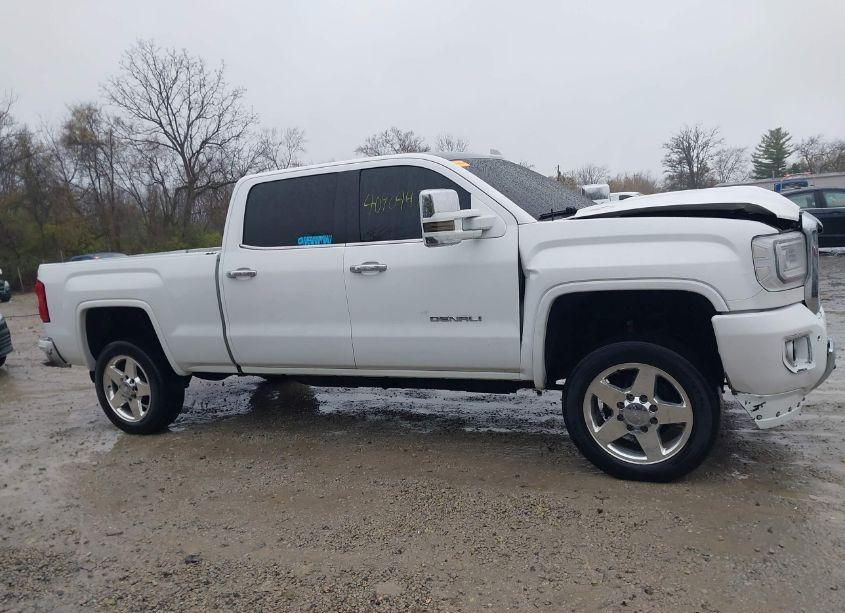 Photo 13 of 2015 Gmc Sierra 2500HD DENALI (VIN 1GT120E89FF638234)