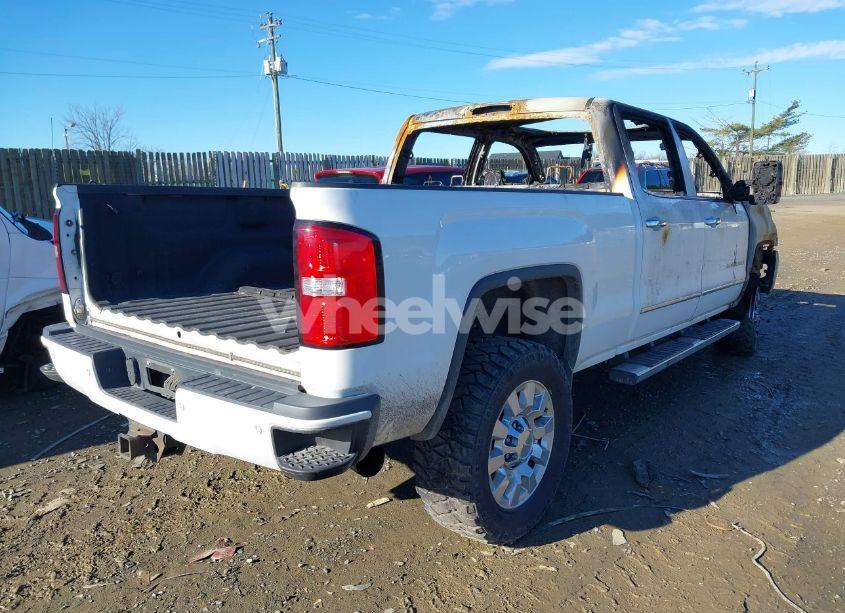 Photo 4 of 2015 Gmc Sierra 2500HD DENALI (VIN 1GT120E8XFF600771)