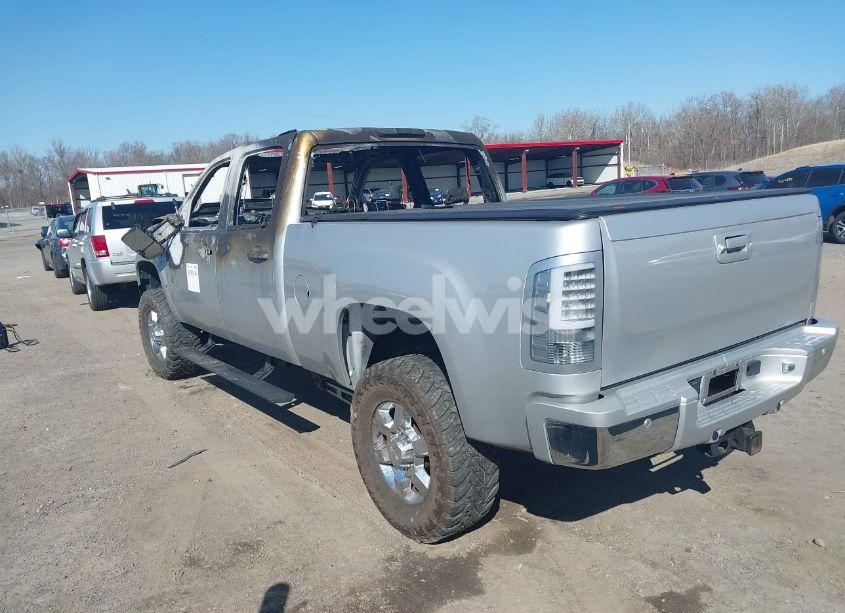 Photo 3 of 2011 Gmc Sierra 2500HD SLT (VIN 1GT121C81BF234377)