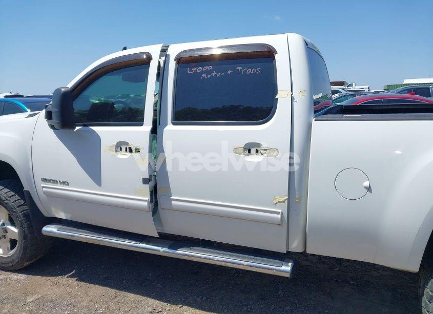 Photo 13 of 2011 Gmc Sierra 2500HD SLT (VIN 1GT121CG1BF266186)