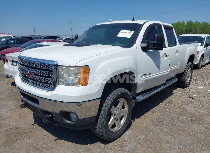 Photo 2 of 2011 Gmc Sierra 2500HD SLT (VIN 1GT121CG1BF266186)