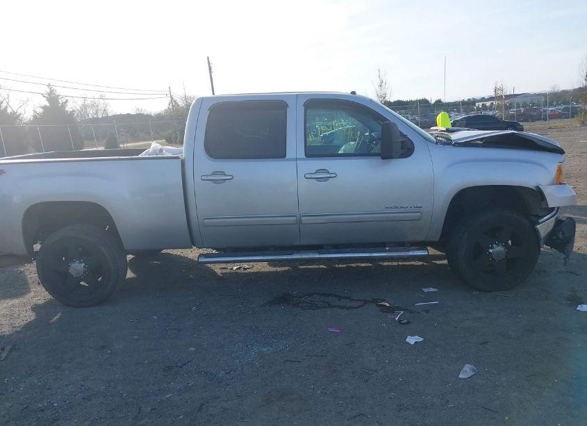 Photo 13 of 2013 Gmc Sierra 2500HD SLT (VIN 1GT121E8XDF211728)