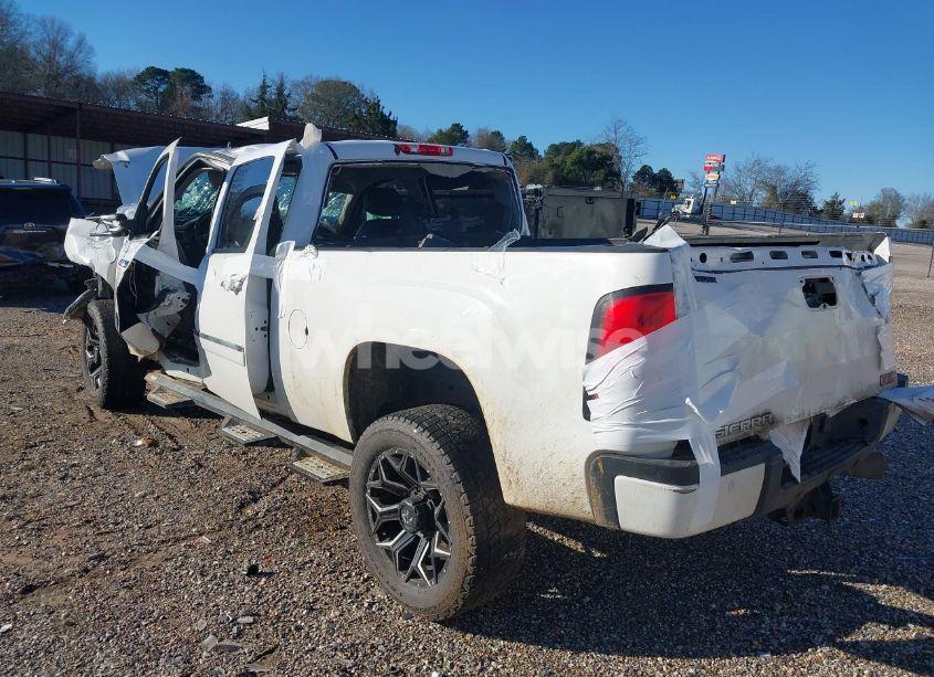 Photo 3 of 2011 Gmc Sierra 2500HD DENALI (VIN 1GT125C81BF225413)